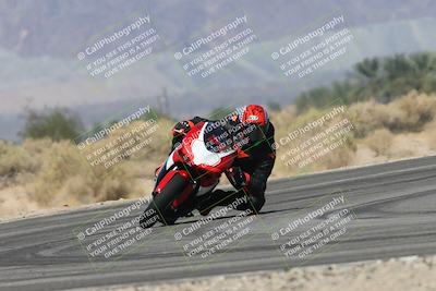 media/Oct-13-2025-Moto Forza (Mon) [[a66d839500]]/3-B Group/Session 3 (Turn 16)/